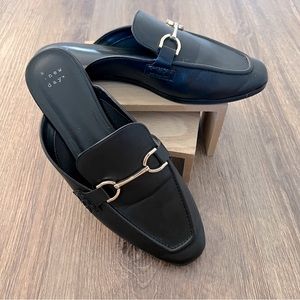 A.New.Day Black Mule